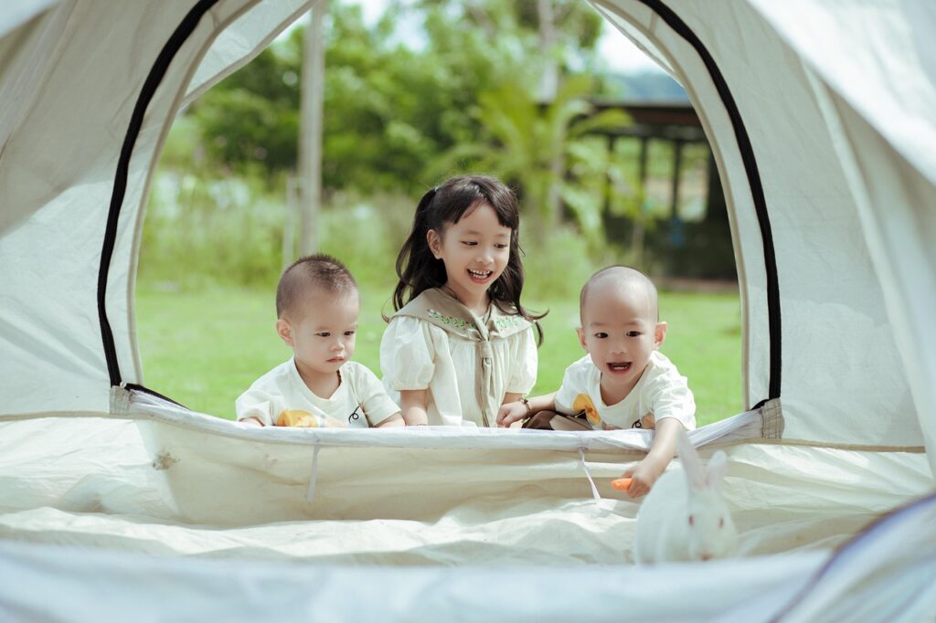 冬キャンプに最適な子供の服装は何ですか？