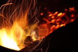 冬キャンプに最適な難燃アウターで防寒対策はどうする？